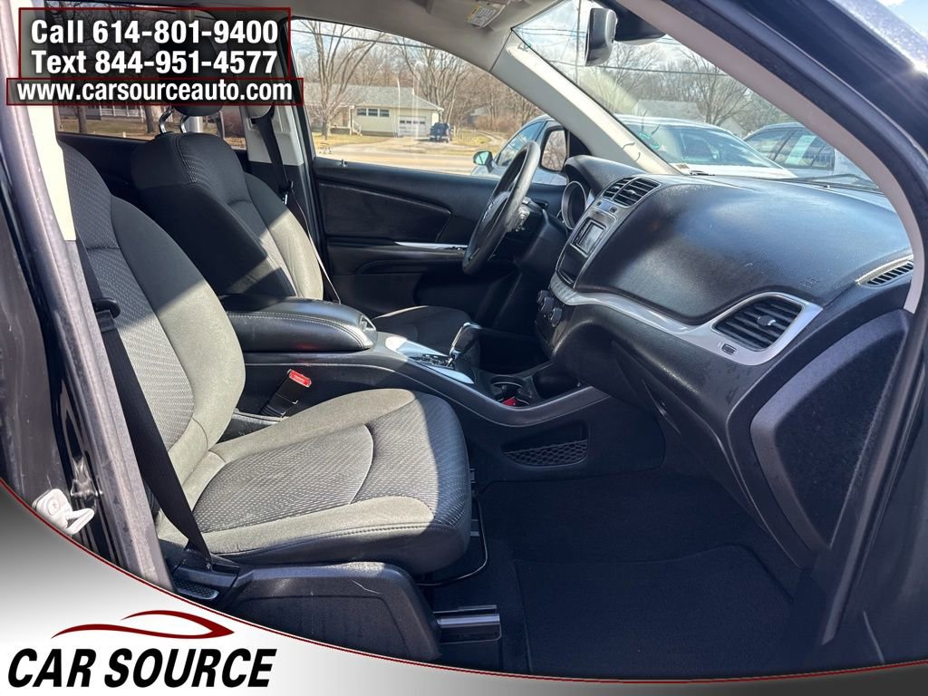 Used 2019 Dodge Journey SE w/ Blacktop Package image 24