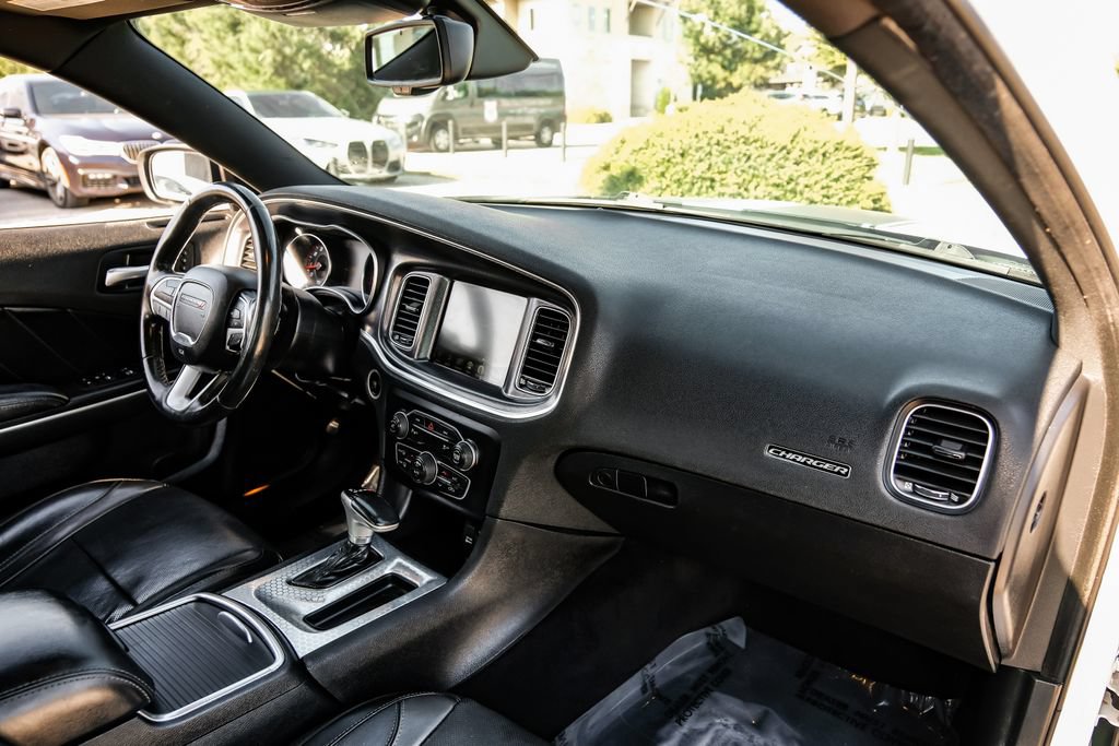 Used 2015 Dodge Charger R/T w/ Plus Group RWD image 10