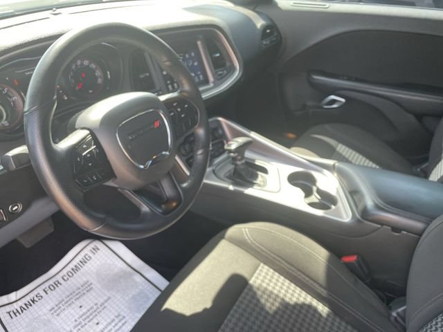 Used 2022 Dodge Challenger SXT w/ Driver Convenience Group RWD image 14