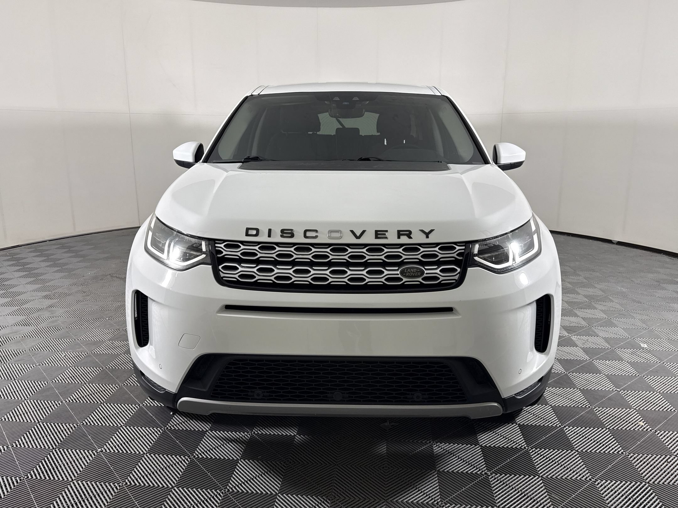 Used 2020 Land Rover Discovery Sport AWD/4WD image 6