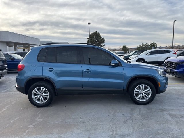 Used 2017 Volkswagen Tiguan S image 6