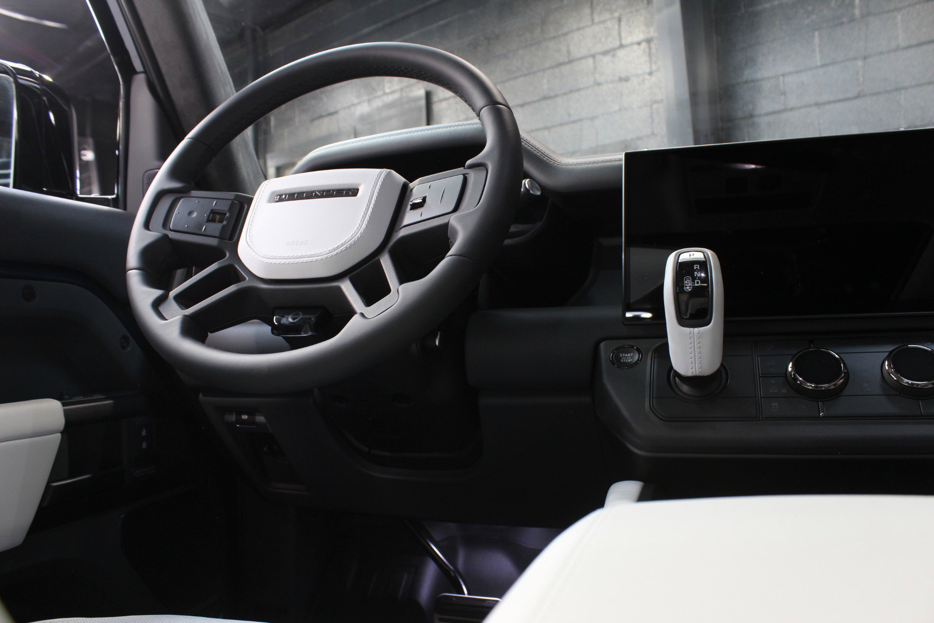 Used 2026 Land Rover Defender 110 OCTA image 49