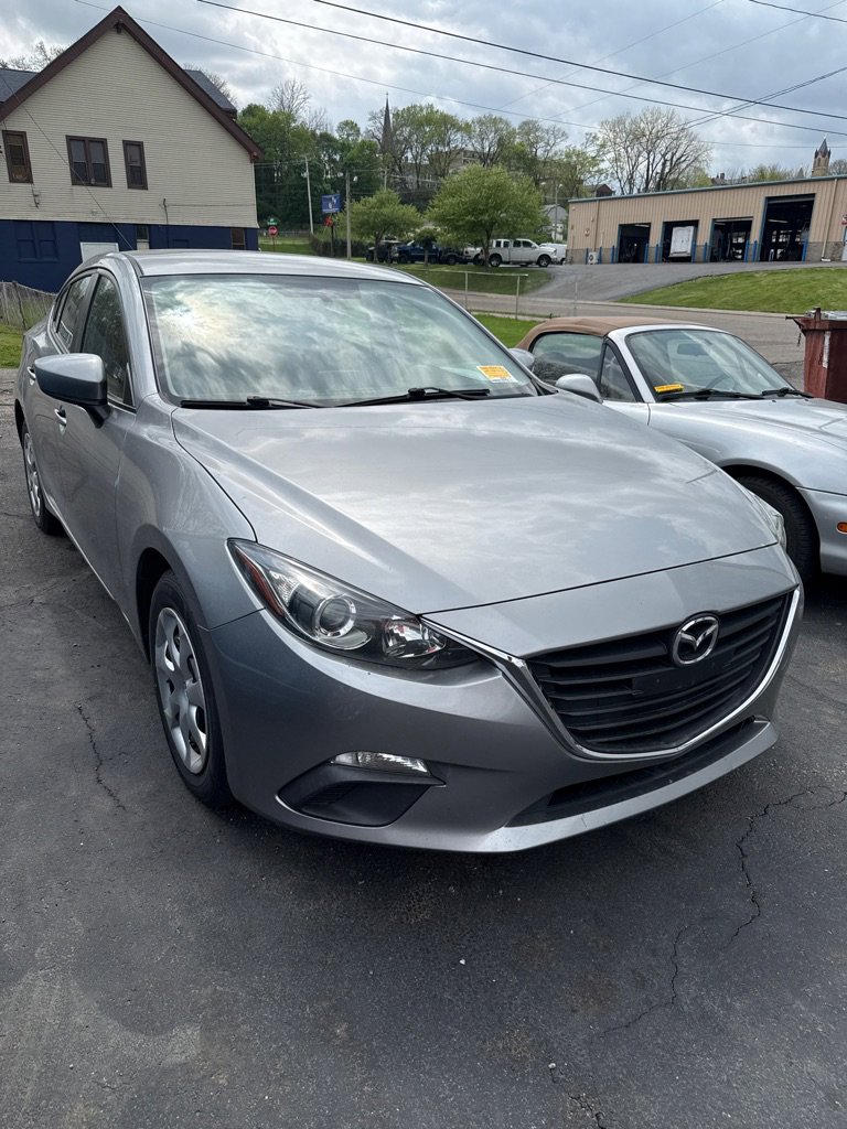 Used 2016 MAZDA MAZDA3 i Sport FWD image 1