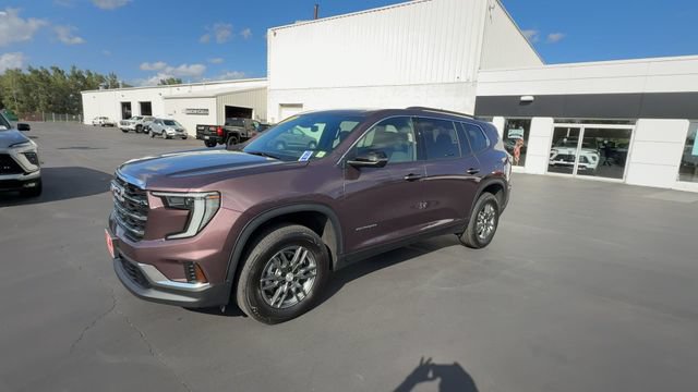 Certified 2025 GMC Acadia Elevation AWD/4WD image 4