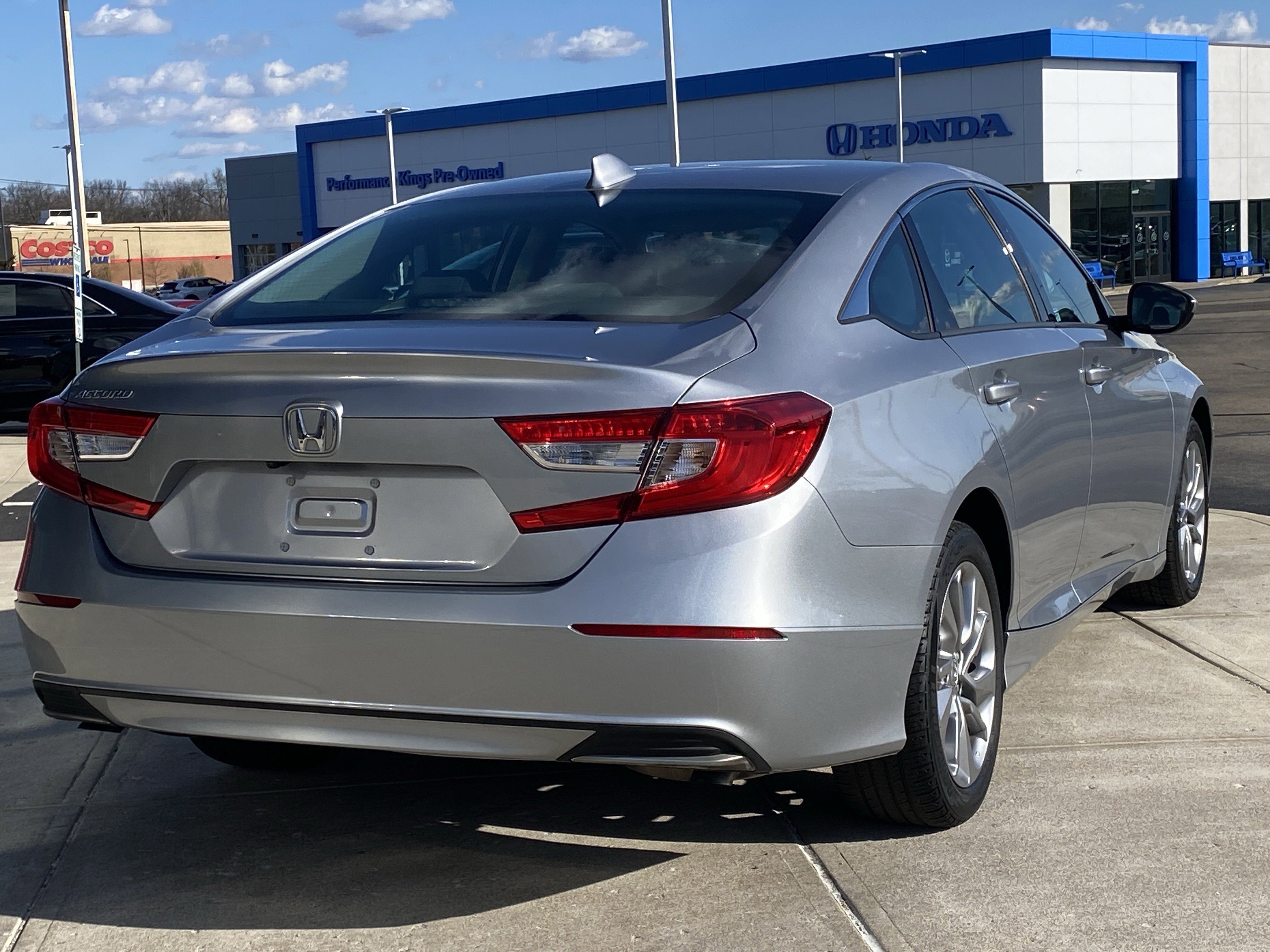 Used 2018 Honda Accord LX image 7