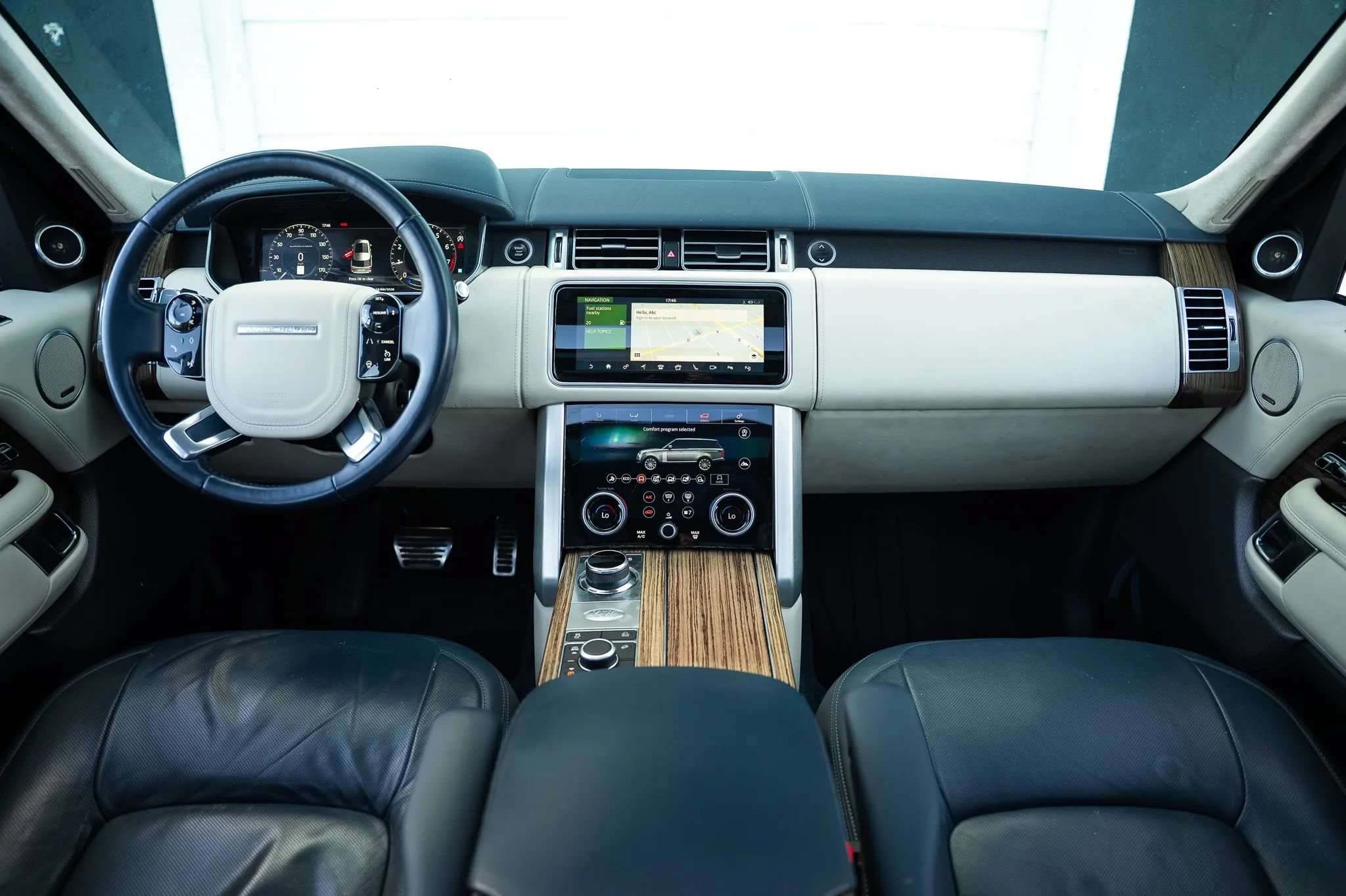 Used 2018 Land Rover Range Rover Autobiography AWD/4WD image 36