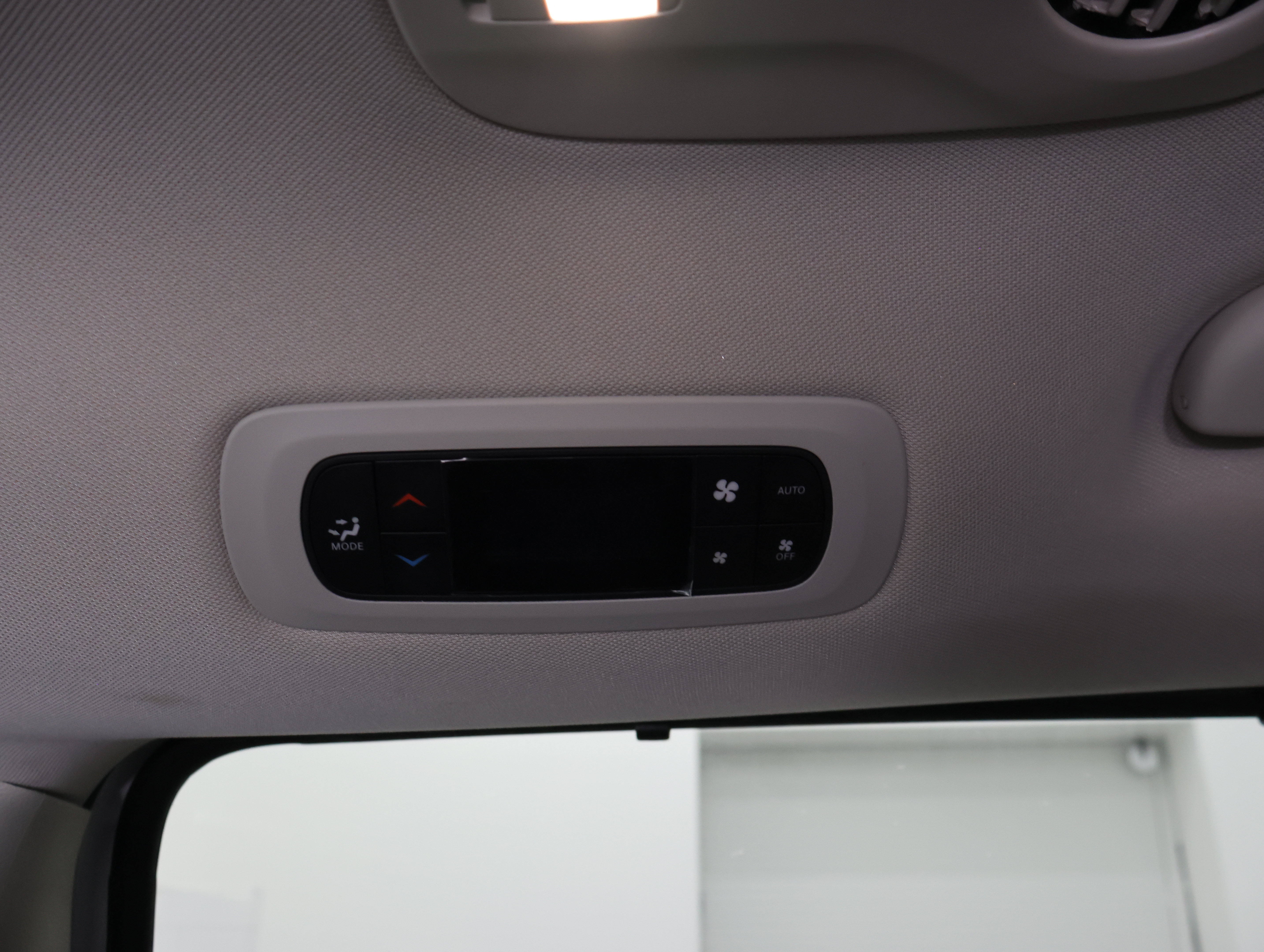 Used 2024 Chrysler Pacifica Touring-L FWD image 36