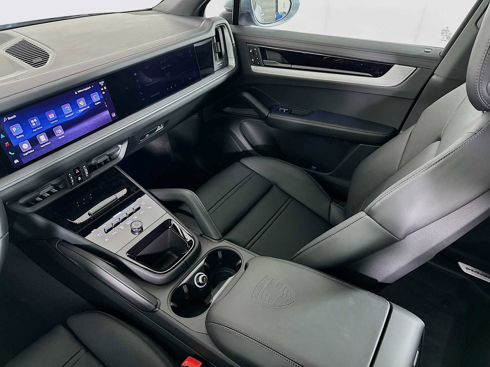 New 2026 Porsche Cayenne image 24