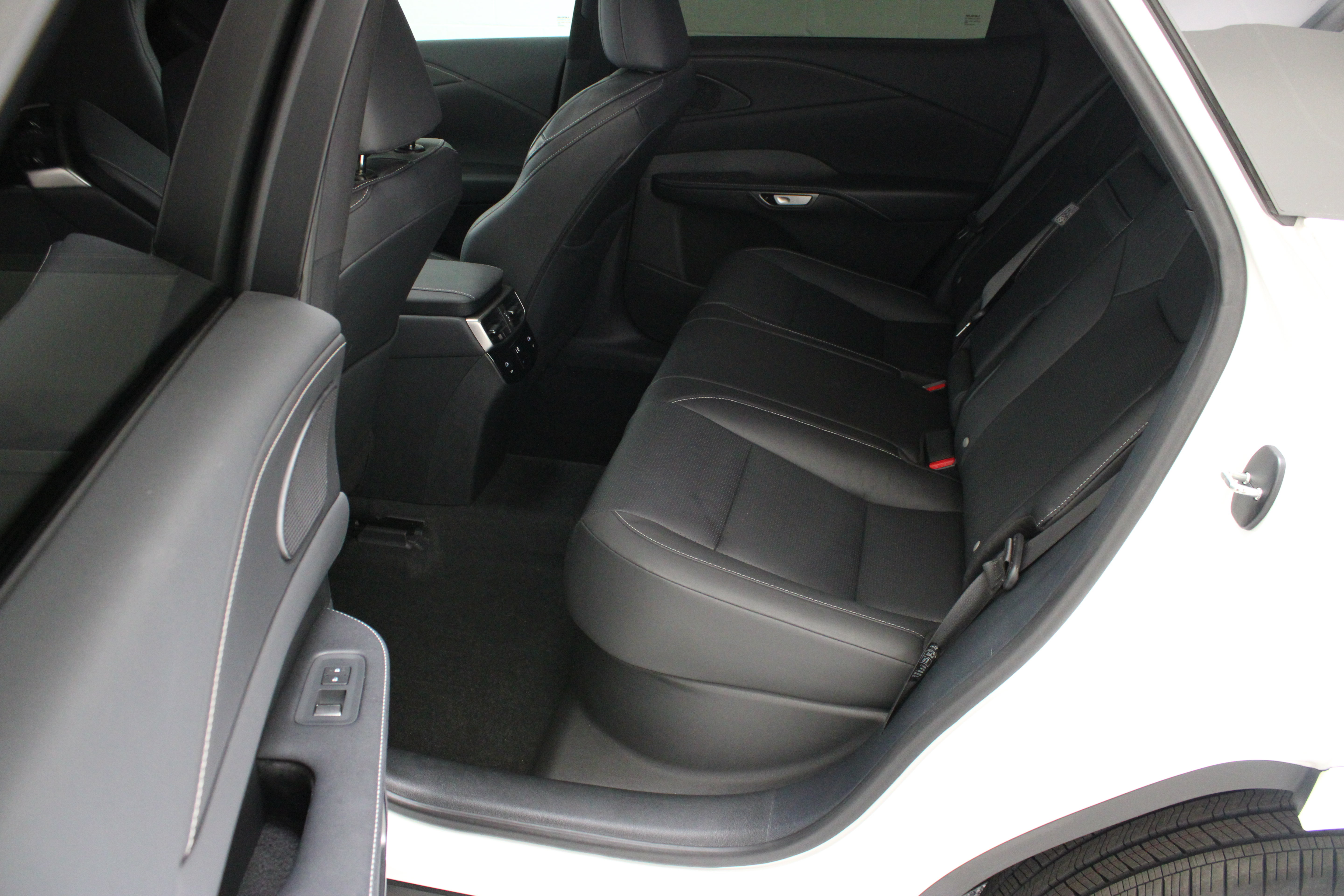 Used 2024 Lexus RX 350 Premium Plus w/ Convenience Package FWD image 28