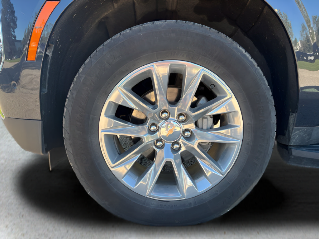Used 2025 Chevrolet Tahoe Premier RWD image 34