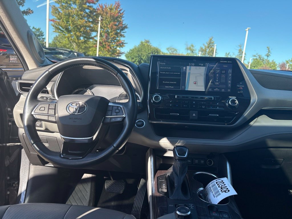 Used 2020 Toyota Highlander Platinum AWD/4WD image 23