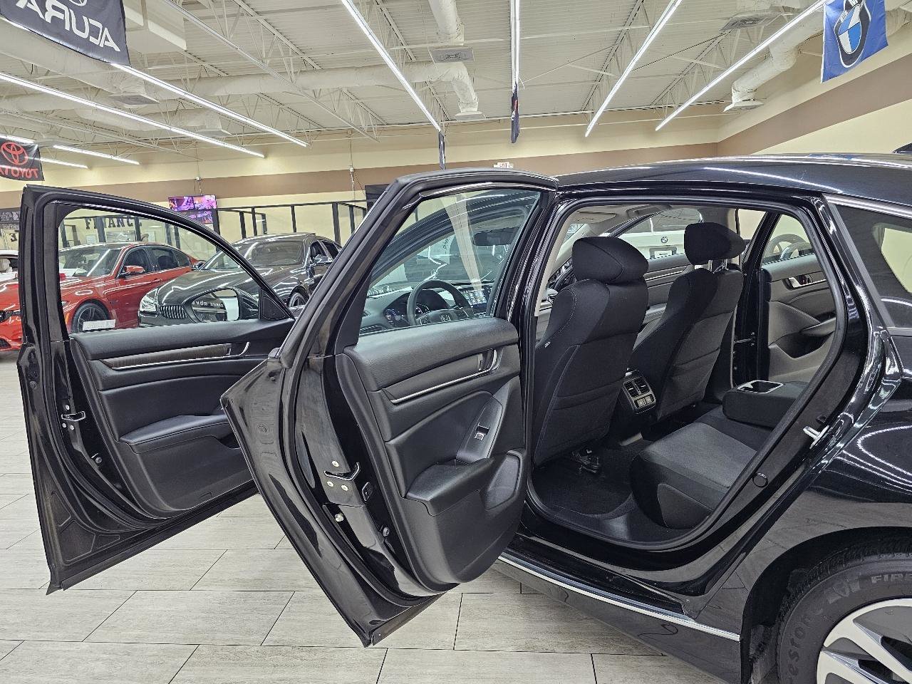 Used 2021 Honda Accord EX image 14