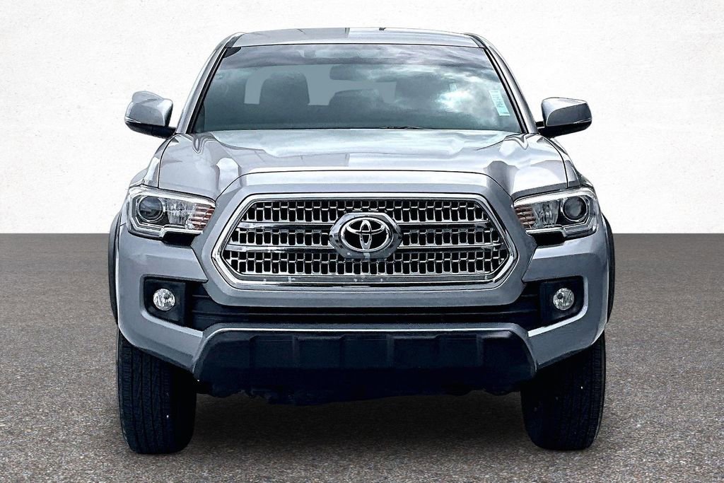 Used 2017 Toyota Tacoma TRD Off-Road w/ Tow Package (A/T) AWD/4WD image 3