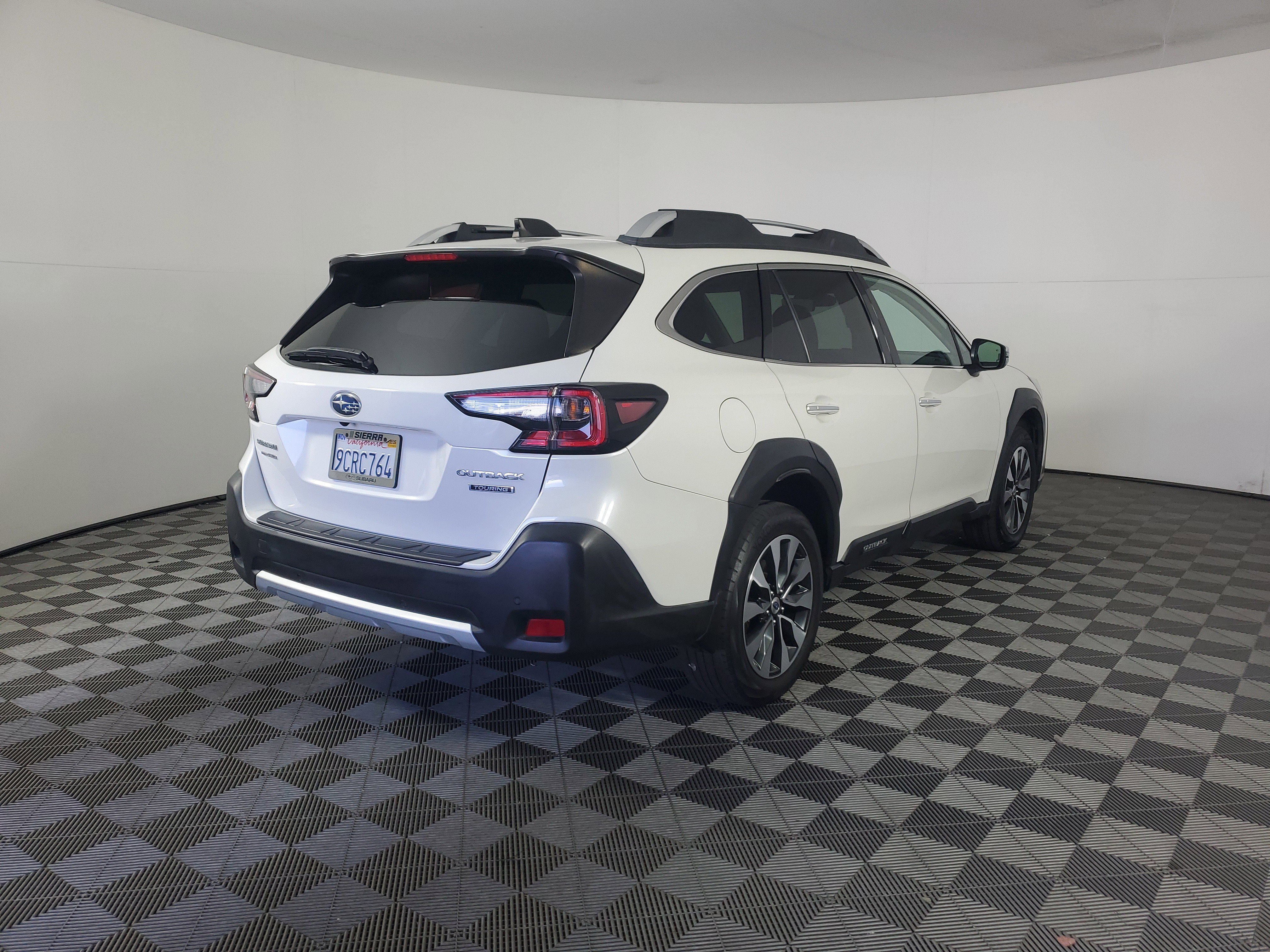 Used 2023 Subaru Outback Touring w/ Tech Package 2 image 4