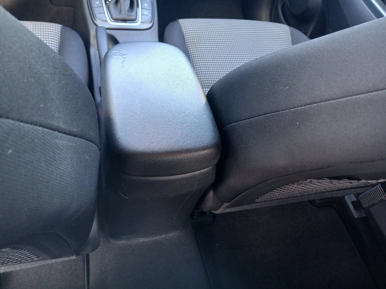 Used 2021 Hyundai Kona SEL FWD image 28
