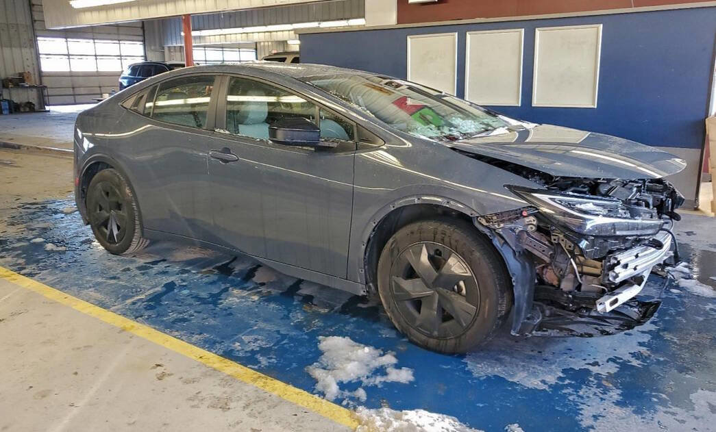 Used 2024 Toyota Prius LE image 52