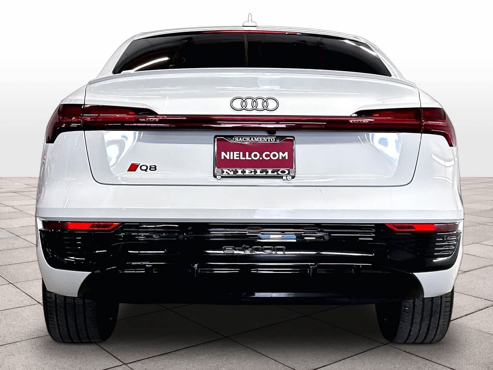 Used 2024 Audi Q8 e-tron Premium Plus w/ Premium Plus Package AWD/4WD image 7