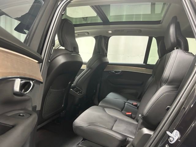 Used 2025 Volvo XC90 B5 Plus AWD/4WD image 14