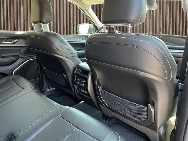 New 2024 Jeep Grand Cherokee Limited 4xe w/ Luxury Tech Group II AWD/4WD image 12