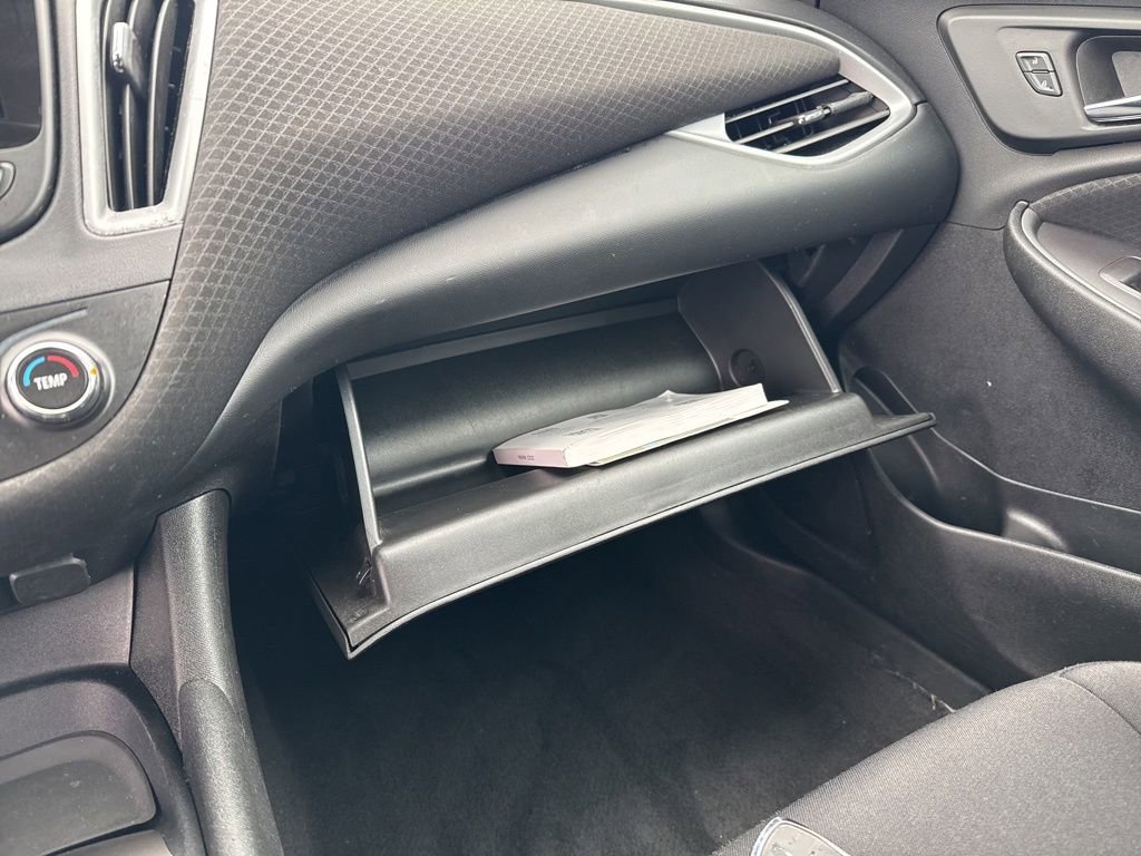 Used 2023 Chevrolet Malibu LS image 24