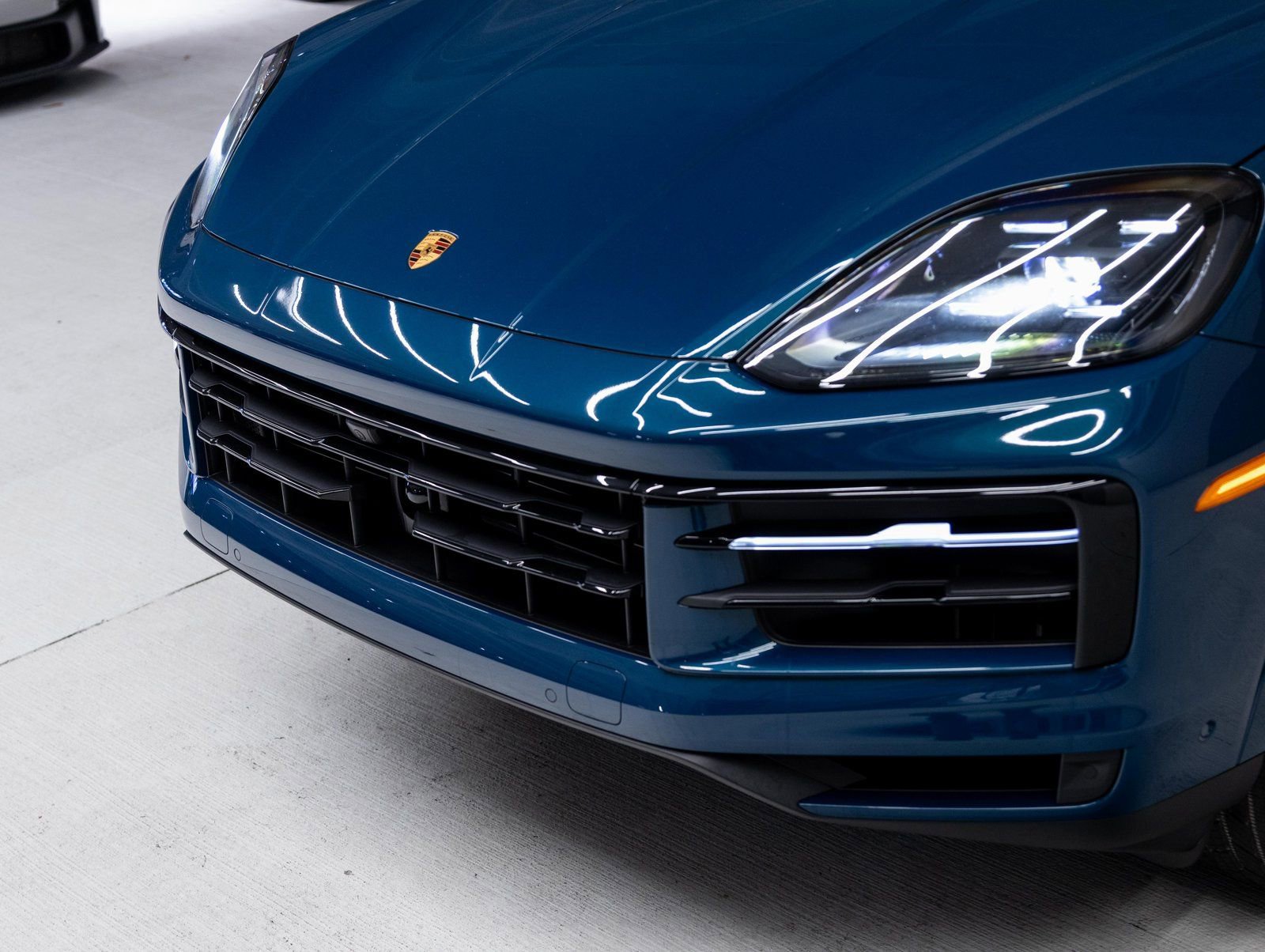 Certified 2026 Porsche Cayenne AWD/4WD image 31