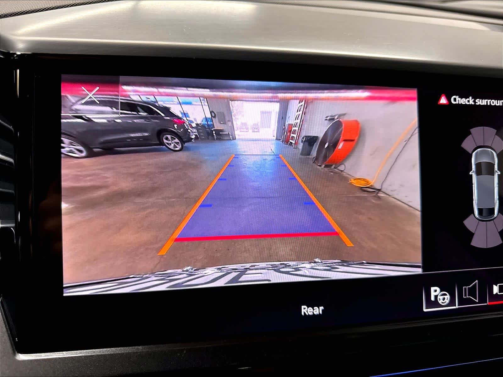 Certified 2023 Audi Q4 e-tron Premium Plus w/ Premium Plus AWD/4WD image 22