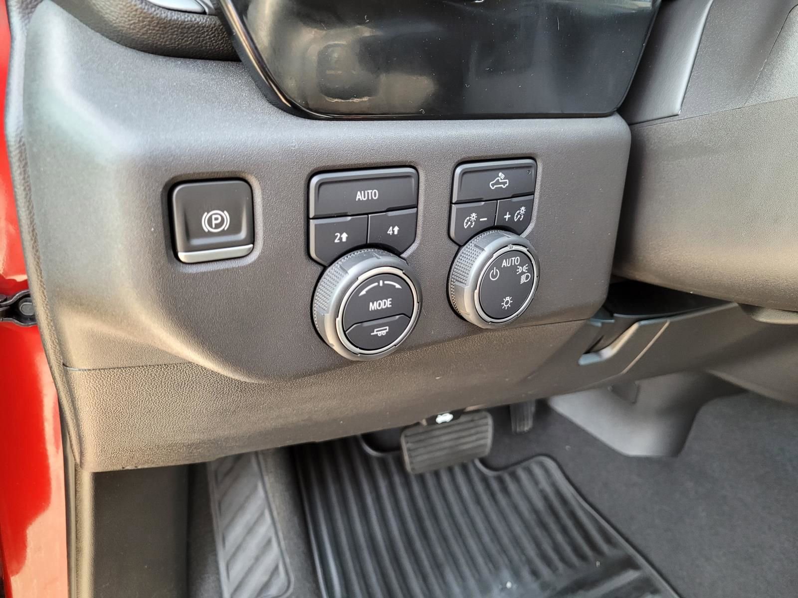 Used 2024 Chevrolet Silverado 1500 LT image 23