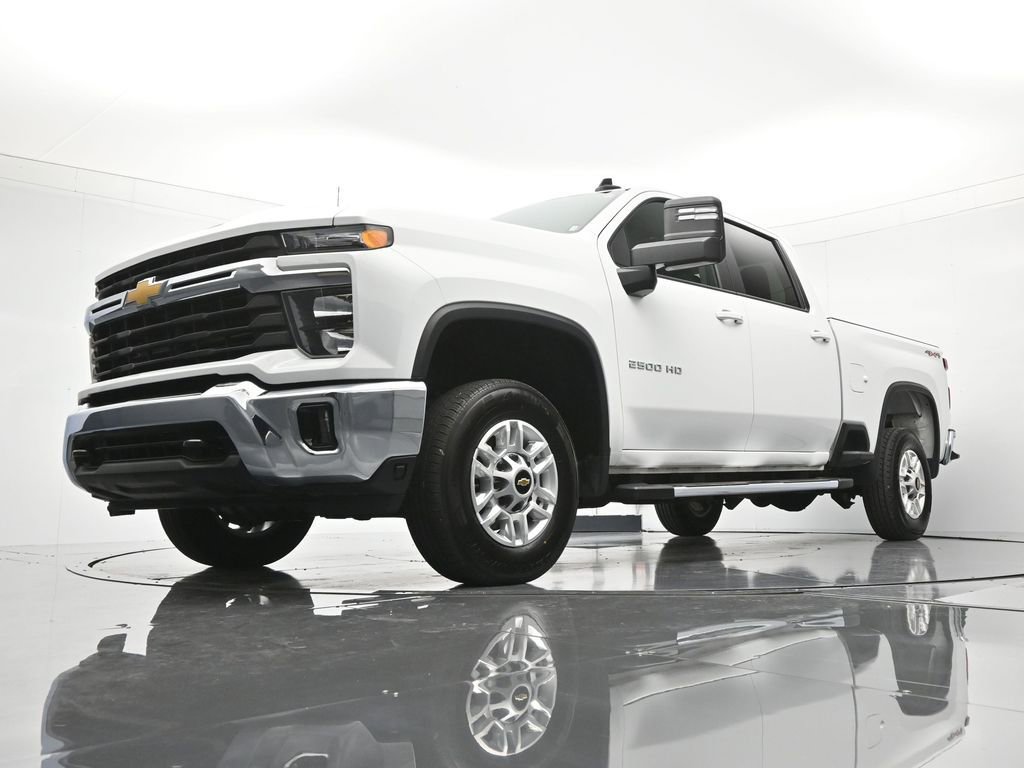 Used 2025 Chevrolet Silverado 2500 LT w/ Convenience Package AWD/4WD image 36