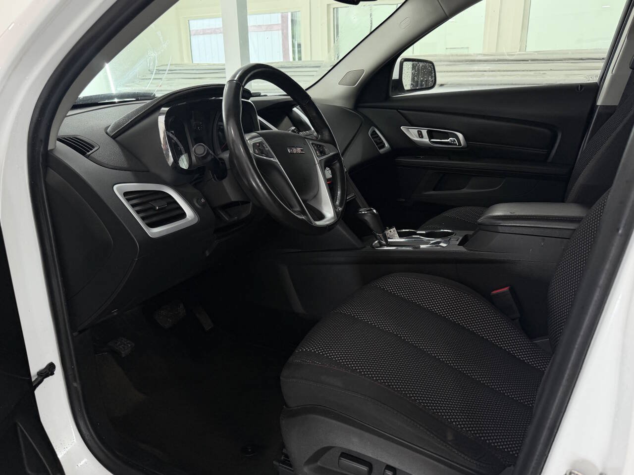 Used 2017 GMC Terrain SLE w/ Convenience Package AWD/4WD image 11