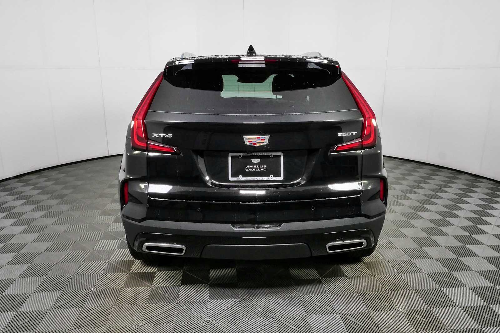 Certified 2025 Cadillac XT4 Premium Luxury FWD image 28
