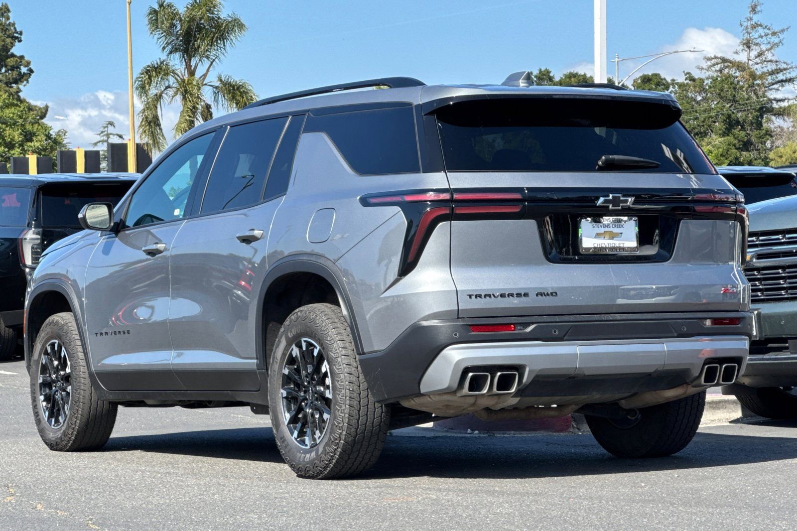 Used 2025 Chevrolet Traverse Z71 AWD/4WD image 7