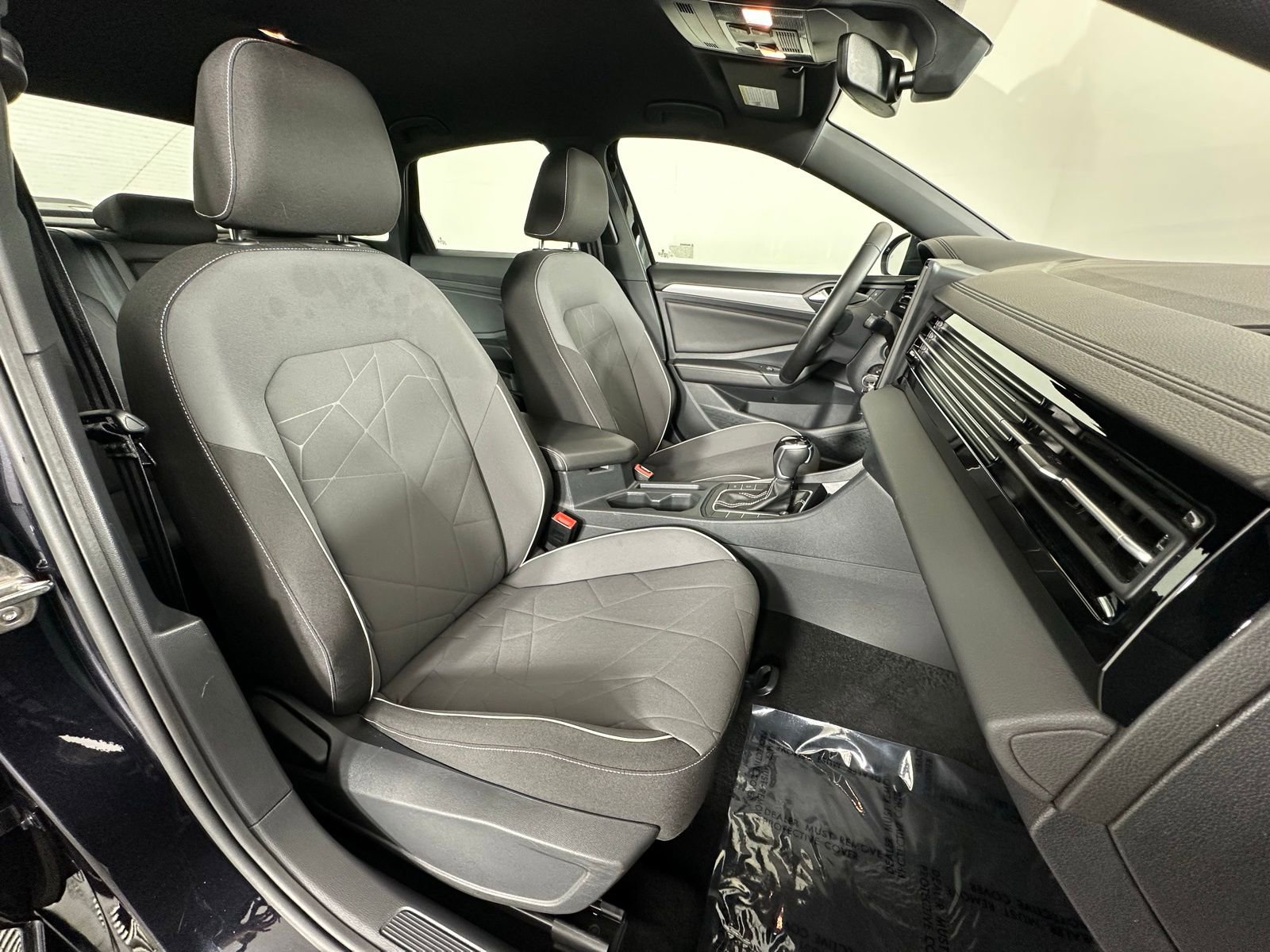 Used 2025 Volkswagen Jetta Sport FWD image 6