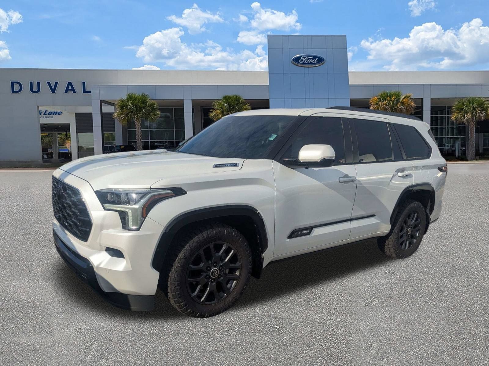 Used 2024 Toyota Sequoia Platinum AWD/4WD image 8