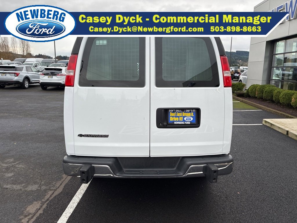 Used 2018 Chevrolet Express 2500 w/ Driver Convenience Package image 7