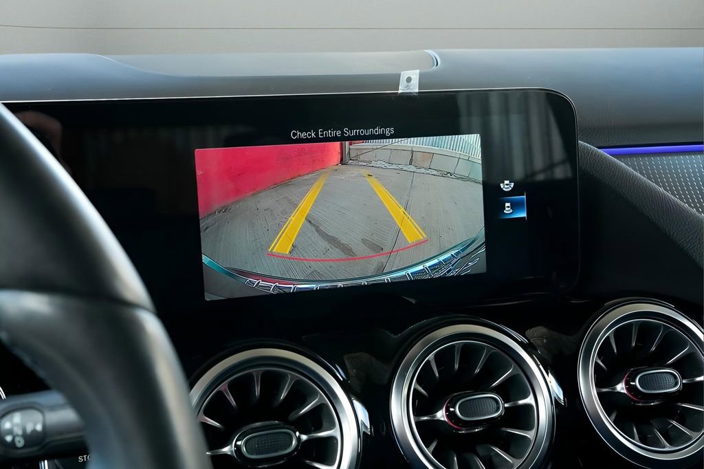 Used 2022 Mercedes-Benz GLA 250 4MATIC image 27