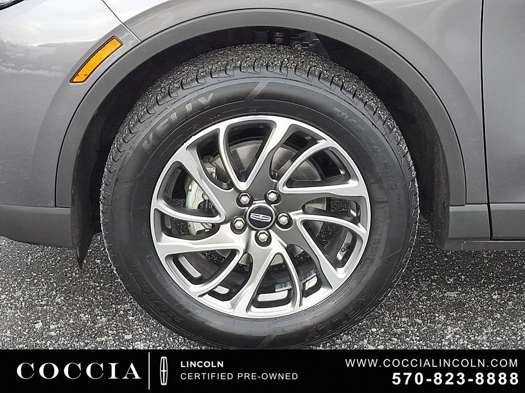 Certified 2022 Lincoln Corsair AWD w/ Equipment Group 101A image 8