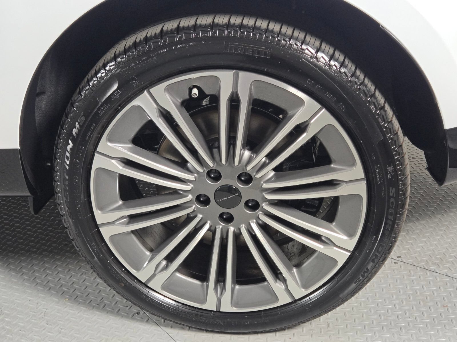 New 2026 Land Rover Range Rover Long Wheelbase Autobiography AWD/4WD image 10