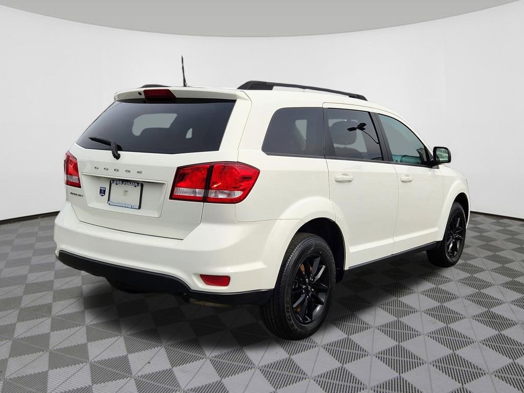 Used 2019 Dodge Journey SE w/ Blacktop Package image 4