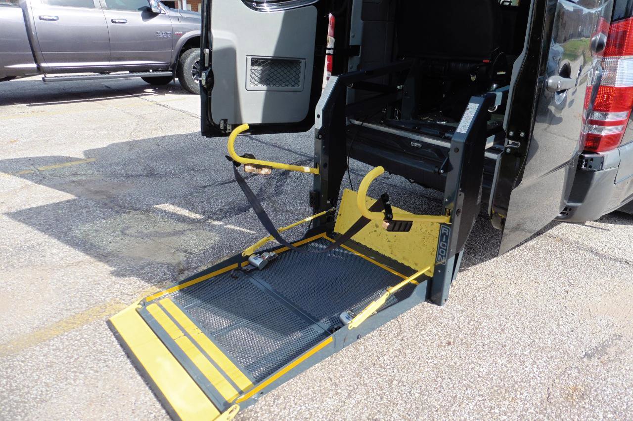 Used 2012 Mercedes-Benz Sprinter 3500 image 31