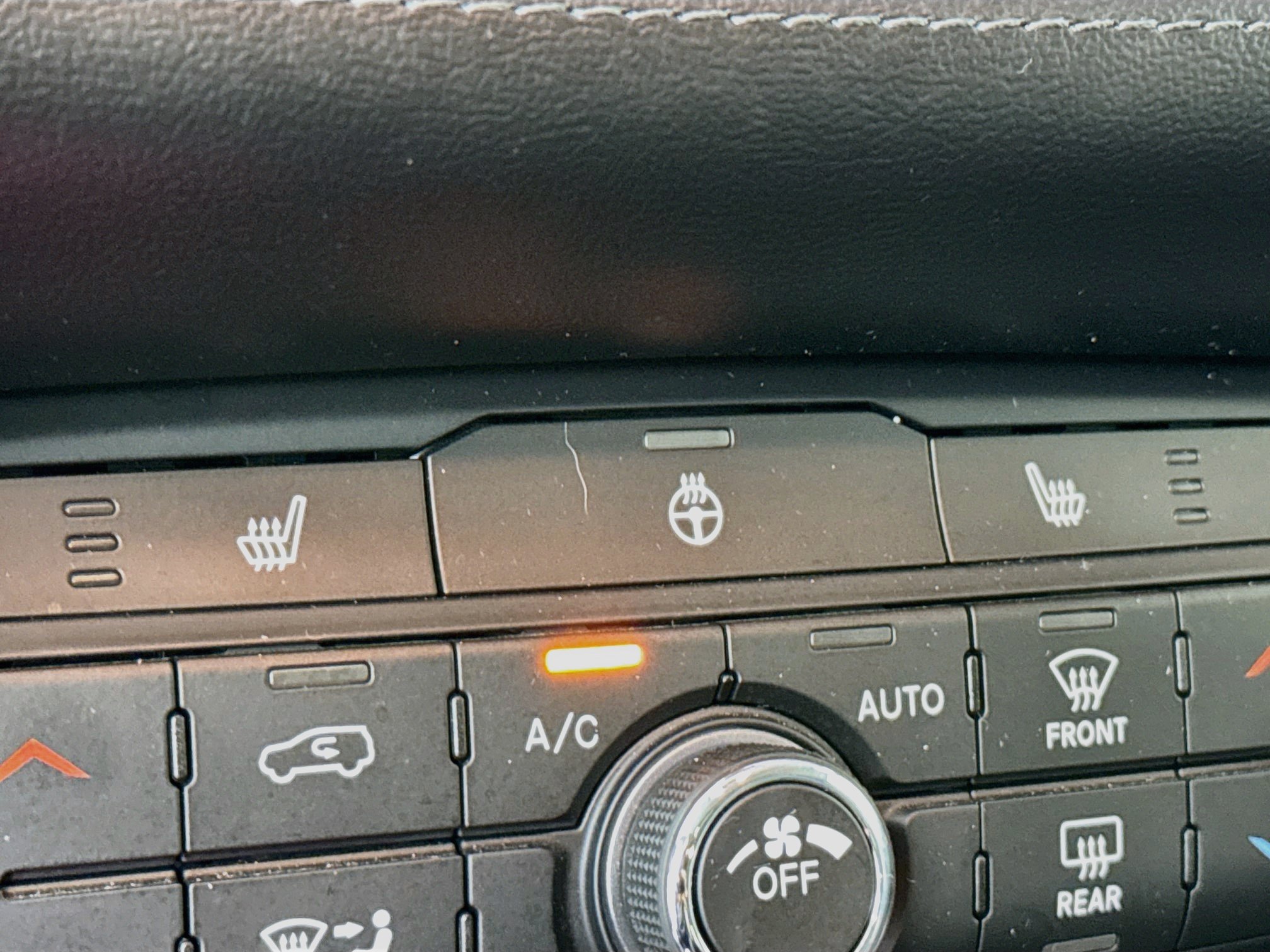 Used 2021 Dodge Durango SXT AWD/4WD image 19
