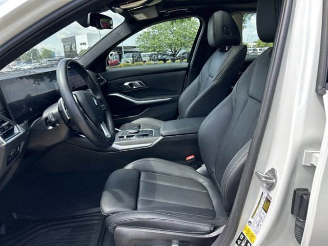 Used 2023 BMW 330i xDrive Sedan w/ Premium Package AWD/4WD image 17