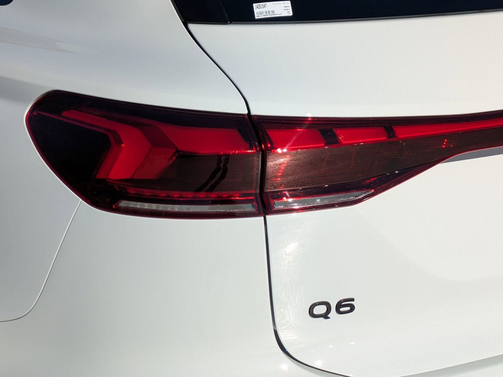 New 2025 Audi Q6 e-tron Premium AWD/4WD image 14
