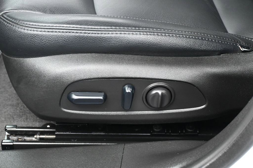Used 2024 Chevrolet Malibu RS FWD image 12