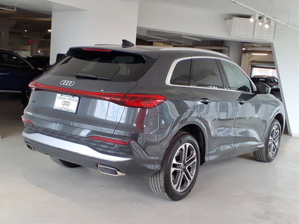 Used 2025 Audi Q5 Premium w/ Premium Plus AWD/4WD image 4