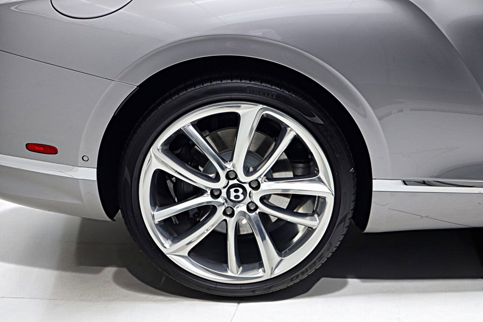 Used 2023 Bentley Continental GT Azure image 57