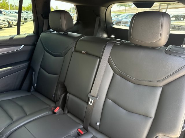 Used 2024 Cadillac XT6 Luxury w/ LPO, Floor Liner Package FWD image 30