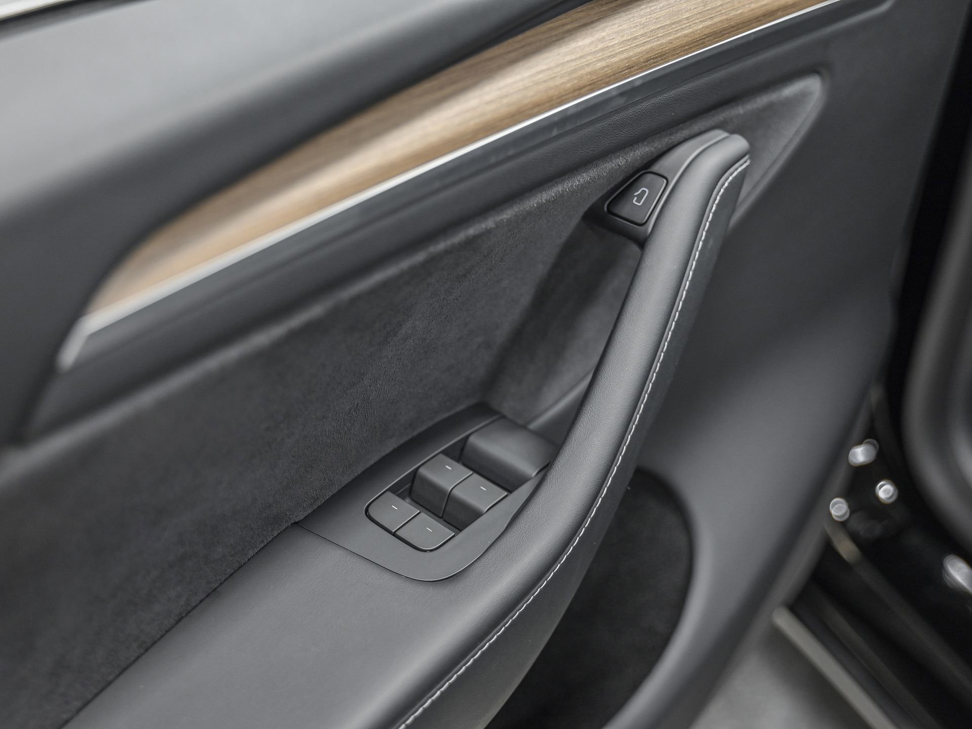 Used 2023 Tesla Model Y Long Range image 14