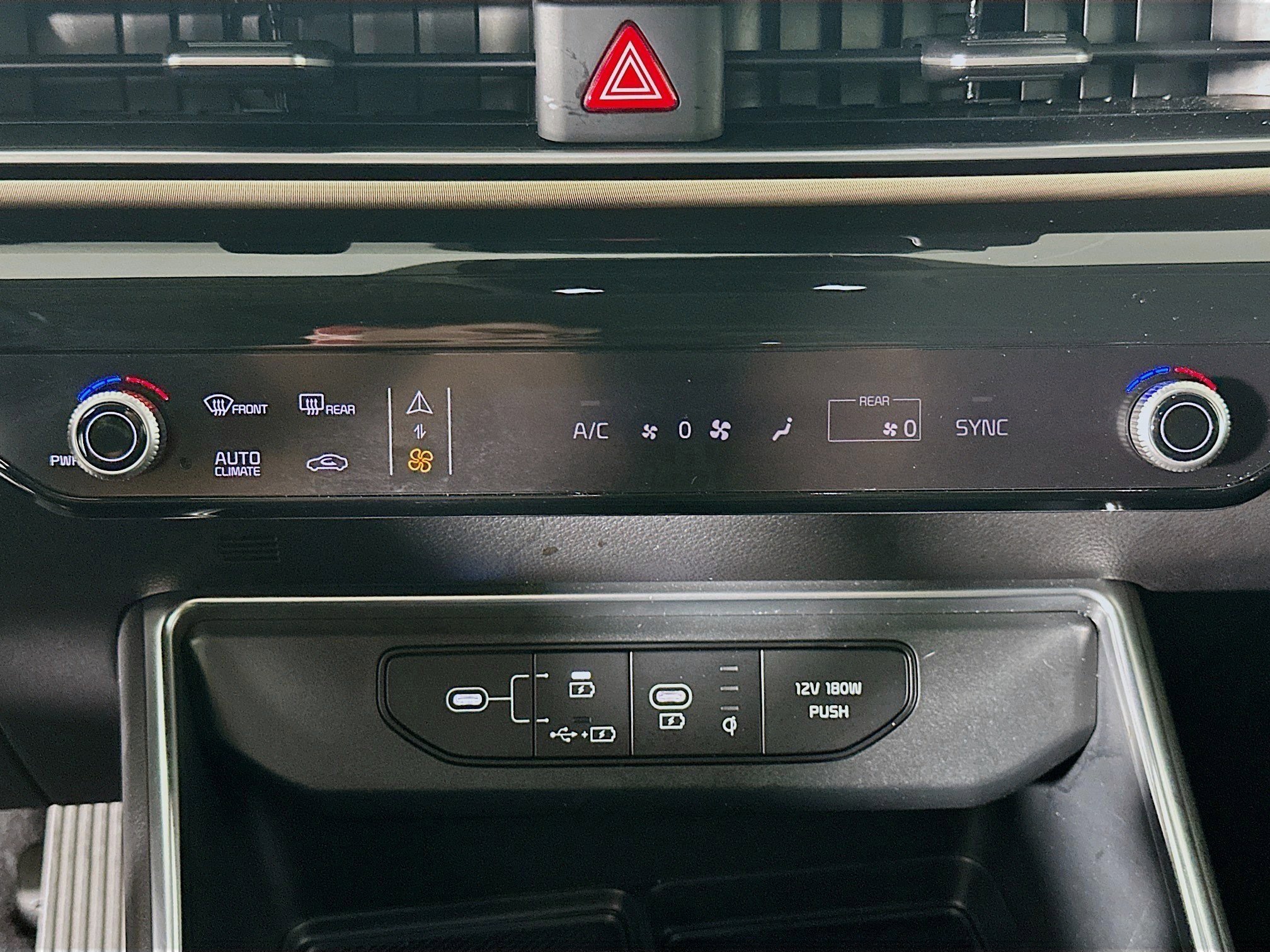 Used 2025 Kia Carnival SX Prestige image 22