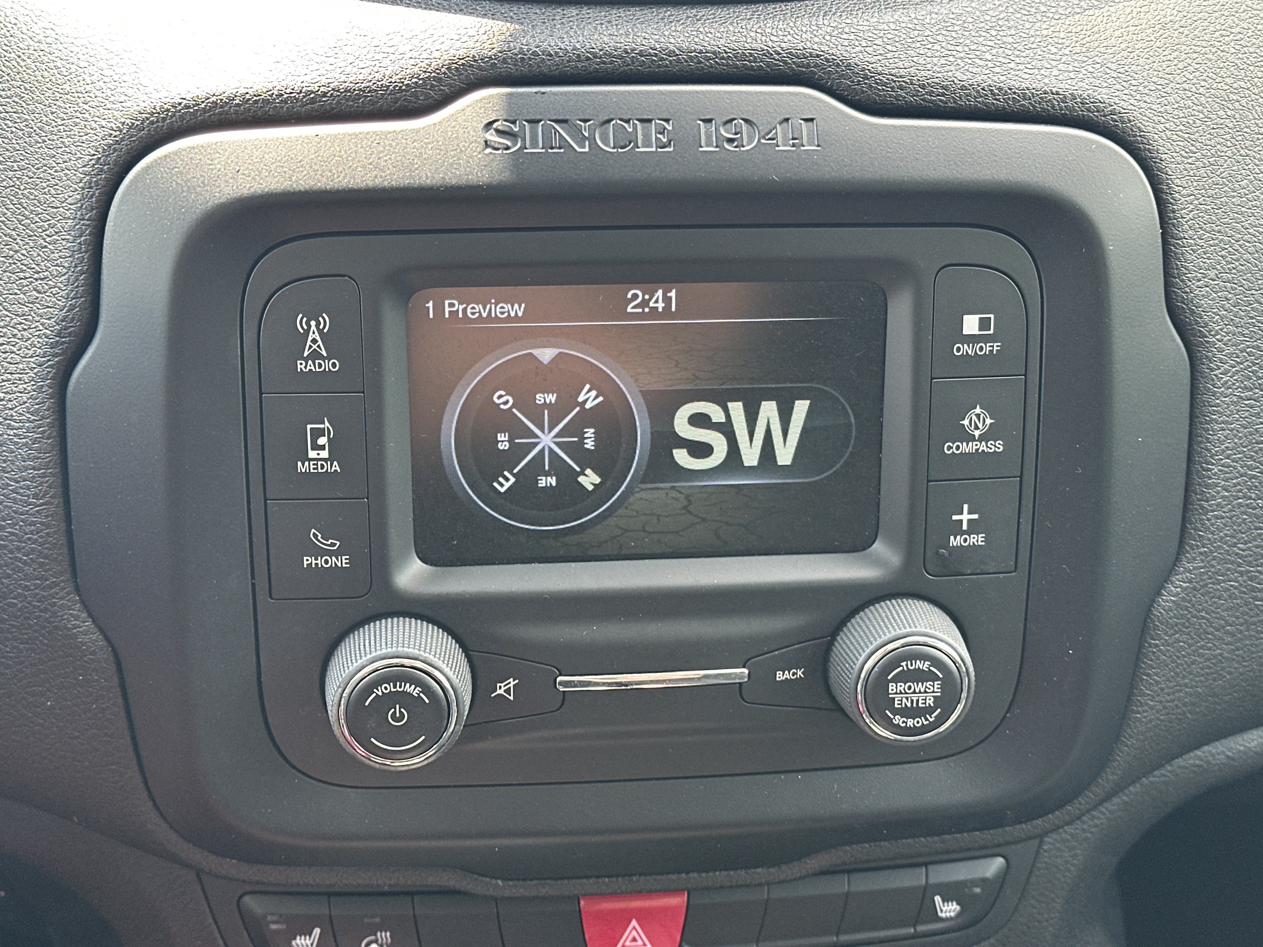 Used 2015 Jeep Renegade Latitude w/ Popular Equipment Group FWD image 24