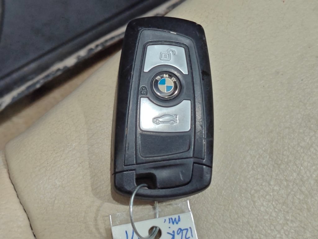 Used 2013 BMW 320i xDrive Sedan AWD/4WD image 12